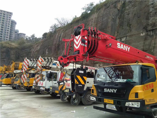 云阳县吊车出租按什么计费？台班费、单次费、里程费怎么算？