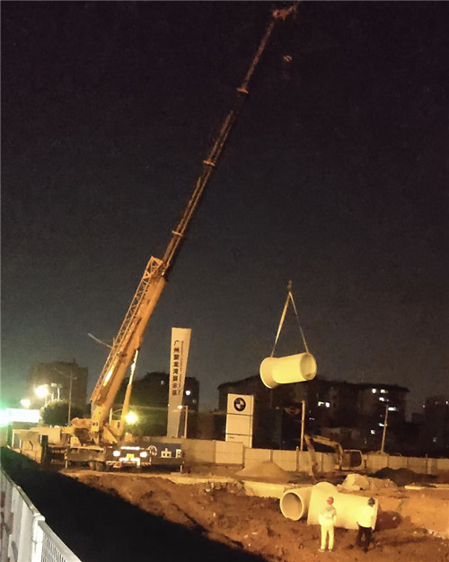 云阳县“弯臂矫正”—— 吊车的 “形变补偿” 技术