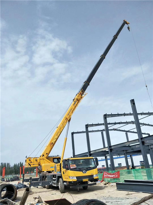 云阳县超高层建筑钢结构吊装案例